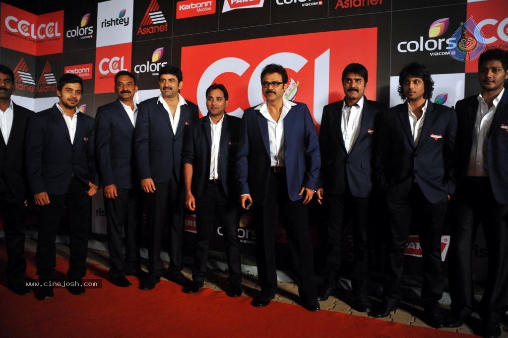 Bolly n South Celebs at CCL Season 4 Launch 01 - 114 / 150 photos