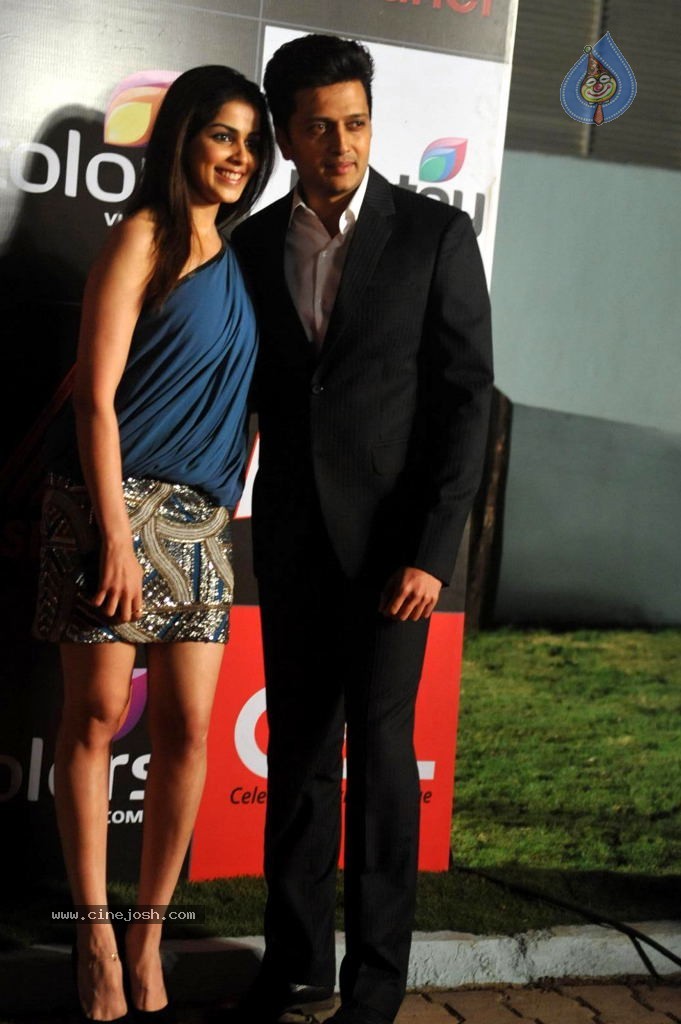 Bolly n South Celebs at CCL Season 4 Launch 01 - 119 / 150 photos