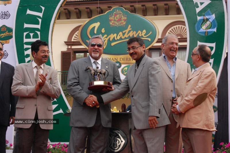 McDowell Signature Indian Derby 2010 - 25 / 79 photos