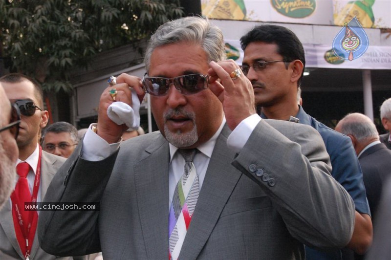 McDowell Signature Indian Derby 2010 - 41 / 79 photos