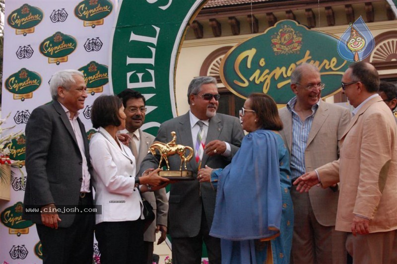 McDowell Signature Indian Derby 2010 - 42 / 79 photos