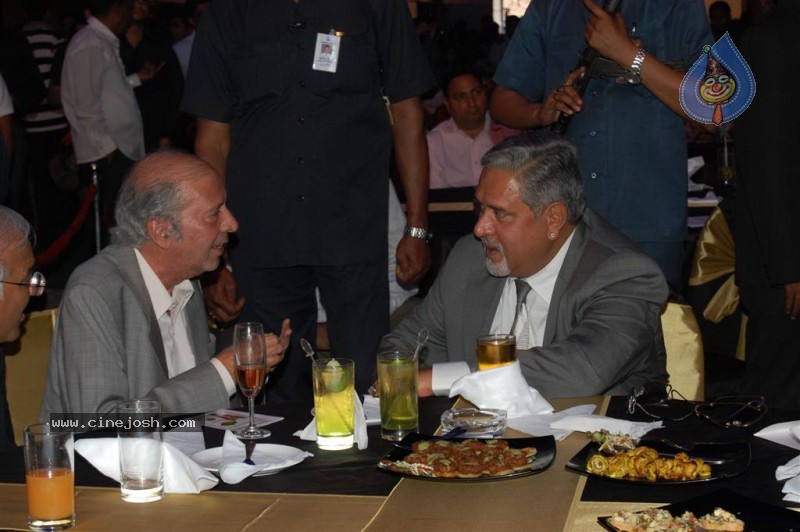 McDowell Signature Indian Derby 2010 - 61 / 79 photos