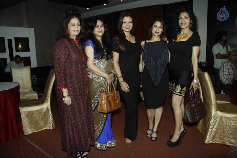 Bollywood Celebrities at Aarti Nagpal Party - 29 / 42 photos