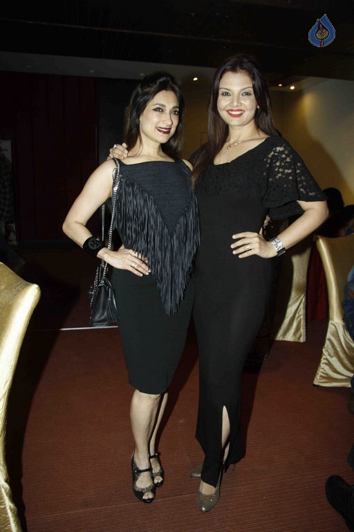 Bollywood Celebrities at Aarti Nagpal Party - 32 / 42 photos