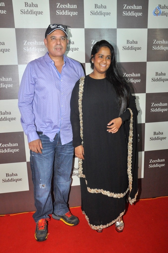 Bollywood Celebrities At Baba Siddique Iftar Party - 3 / 78 photos