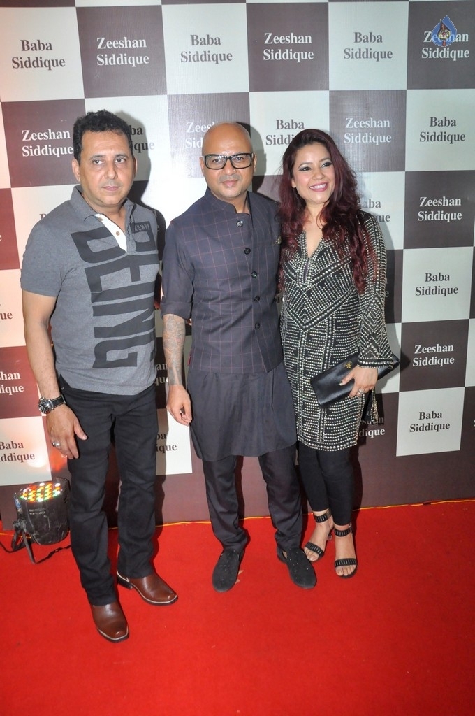 Bollywood Celebrities At Baba Siddique Iftar Party - 30 / 78 photos