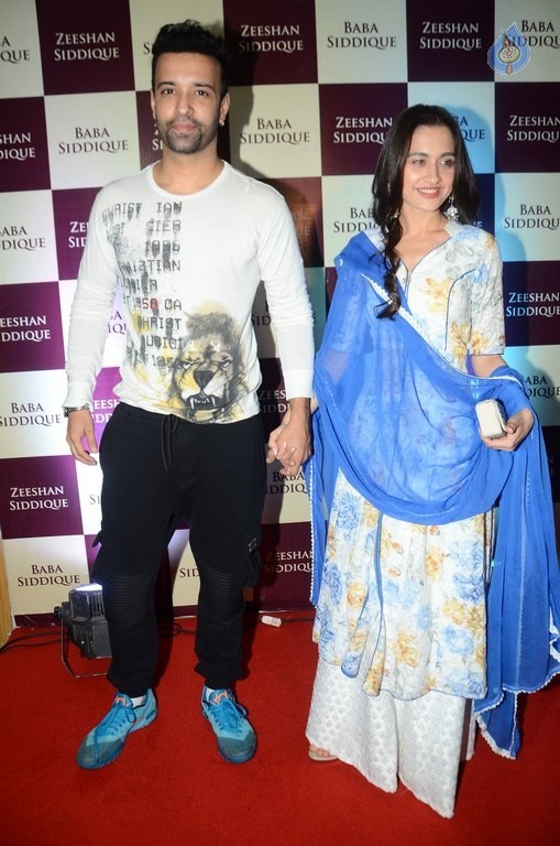 Bollywood Celebrities at Baba Siddique Ifter Party 2 - 3 / 63 photos