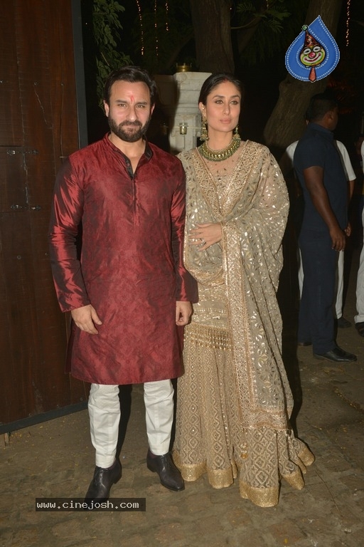Bollywood Celebrities at Diwali Celebrations Photos - 9 / 76 photos
