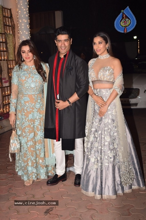 Bollywood Celebrities at Diwali Celebrations Photos - 10 / 76 photos