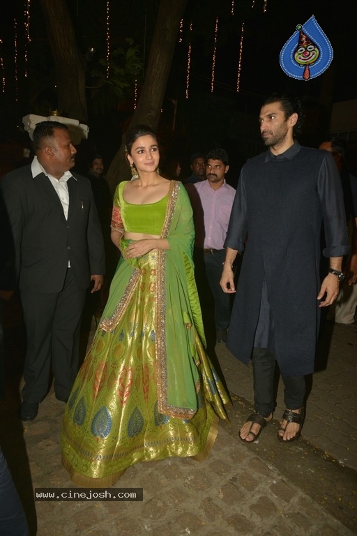 Bollywood Celebrities at Diwali Celebrations Photos - 15 / 76 photos