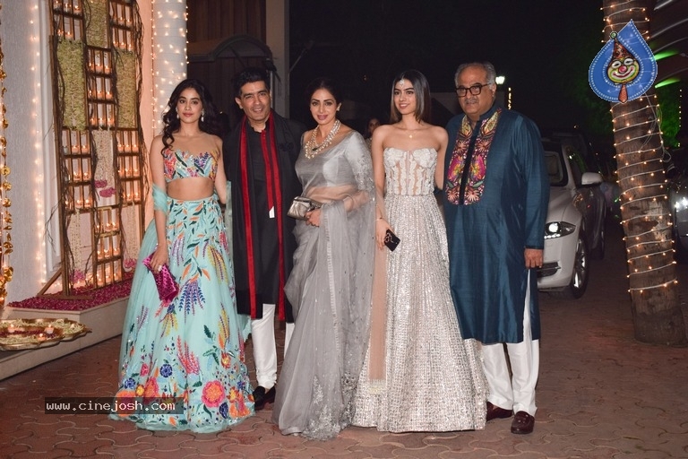 Bollywood Celebrities at Diwali Celebrations Photos - 19 / 76 photos