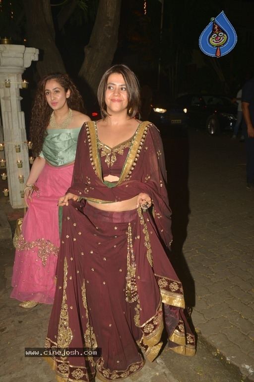 Bollywood Celebrities at Diwali Celebrations Photos - 45 / 76 photos