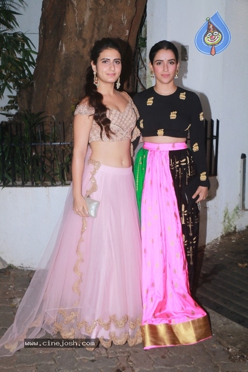 Bollywood Celebrities at Diwali Celebrations Photos - 55 / 76 photos