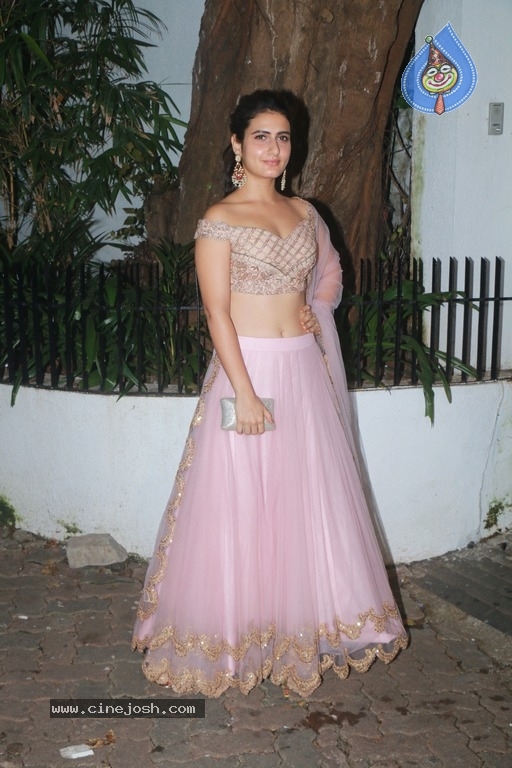 Bollywood Celebrities at Diwali Celebrations Photos - 73 / 76 photos