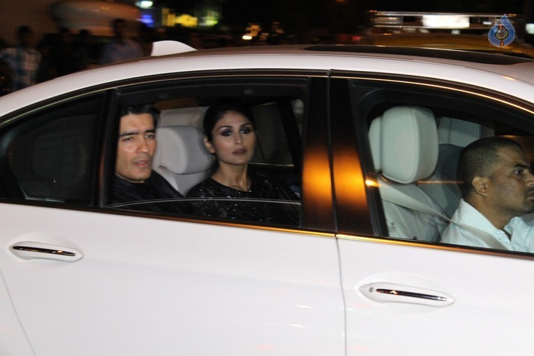 Bollywood Celebrities at Filmfare Awards 2017 - 23 / 49 photos