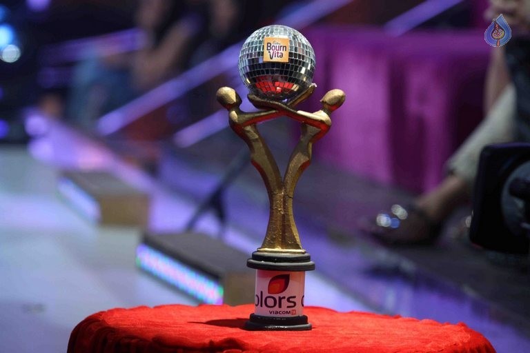 Bollywood Celebrities at Super Finale of JDJ - 5 / 48 photos