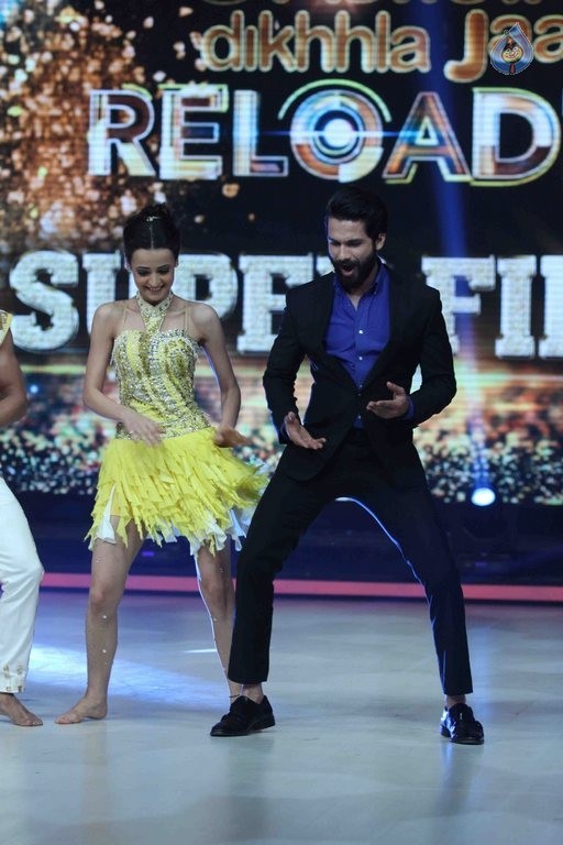 Bollywood Celebrities at Super Finale of JDJ - 10 / 48 photos