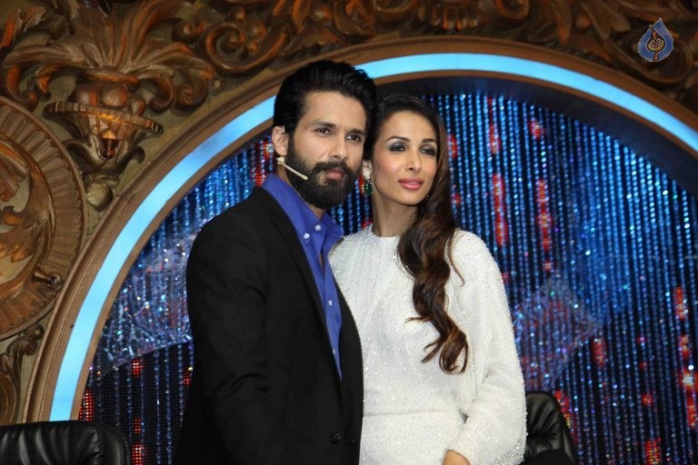 Bollywood Celebrities at Super Finale of JDJ - 18 / 48 photos