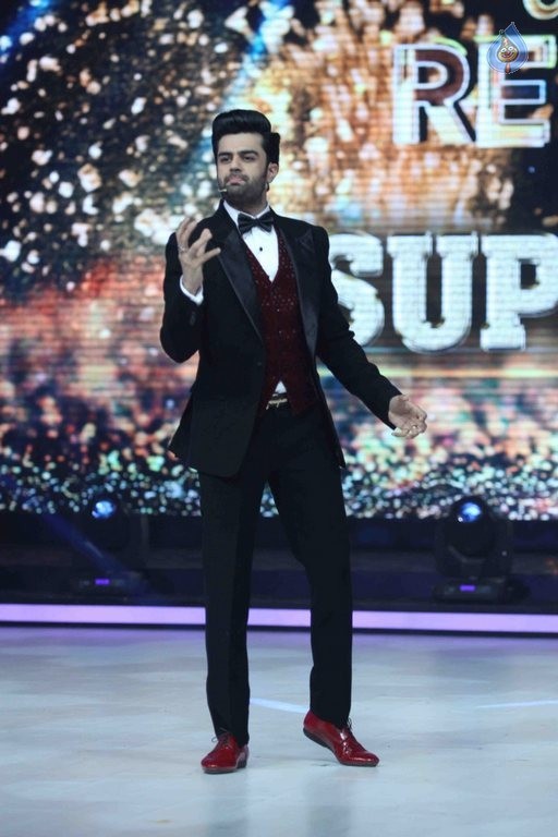 Bollywood Celebrities at Super Finale of JDJ - 29 / 48 photos