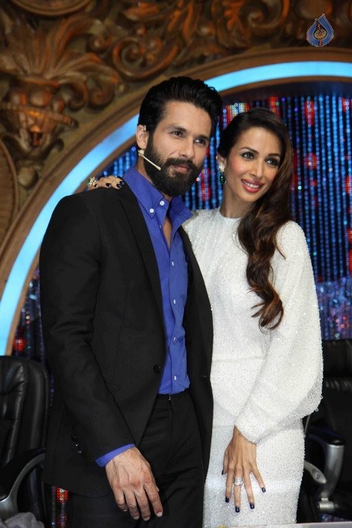 Bollywood Celebrities at Super Finale of JDJ - 46 / 48 photos