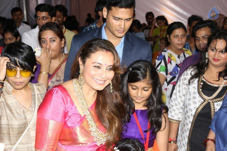 Bollywood Celebrities Attend Durga Pooja - 22 / 41 photos