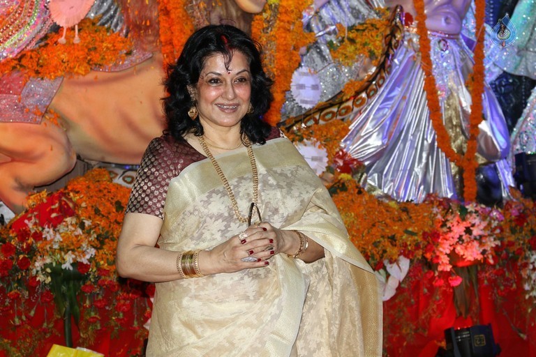 Bollywood Celebrities Attend Durga Pooja - 25 / 41 photos