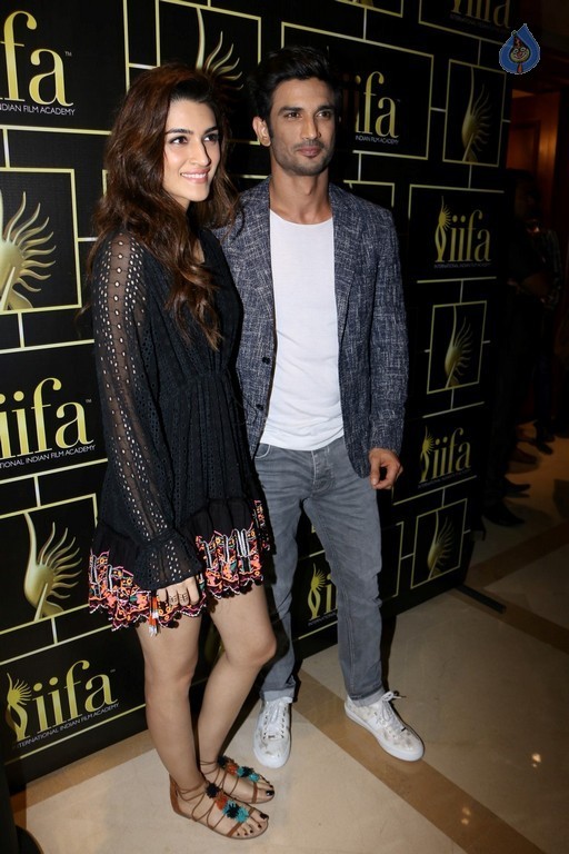 Bollywood Celebrities Attend IIFA Voting Weekend - 6 / 21 photos