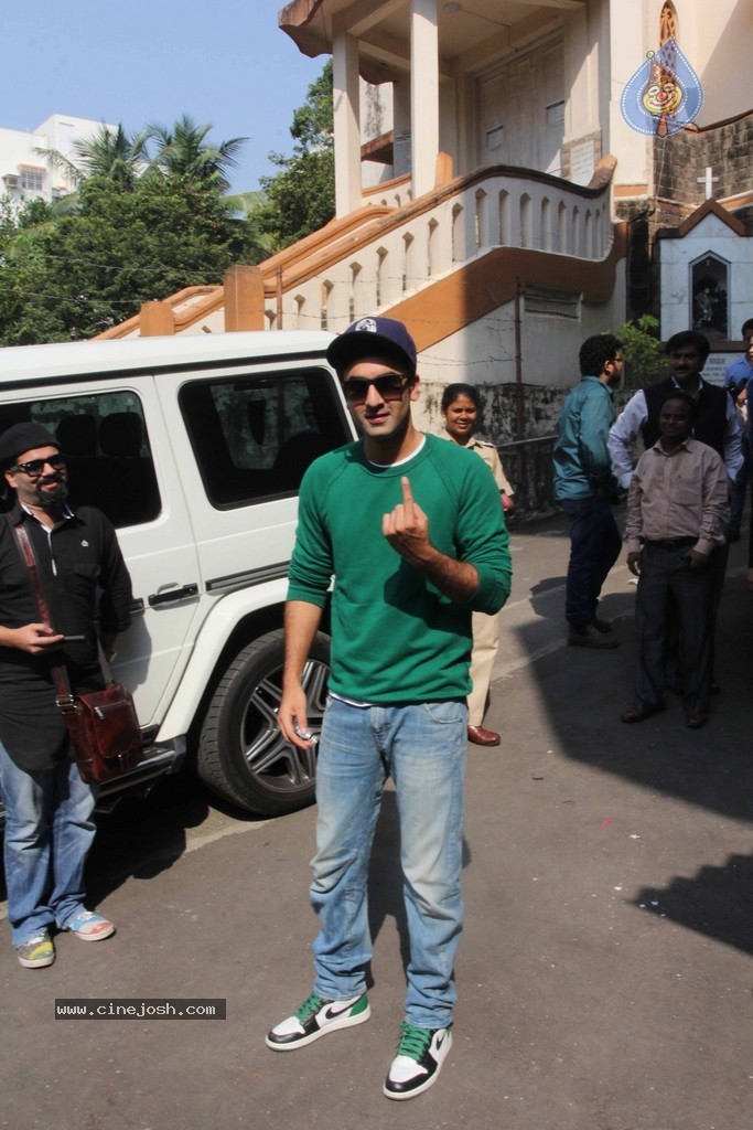 Bollywood Celebrities Cast Their Votes - 27 / 121 photos