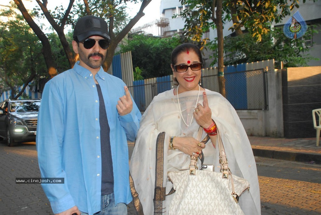 Bollywood Celebrities Cast Their Votes - 28 / 121 photos