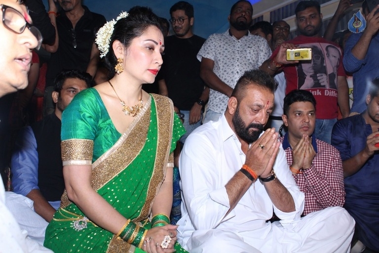 Bollywood Celebrities Celebrates Ganesh Chaturthi Photos - 30 / 53 photos