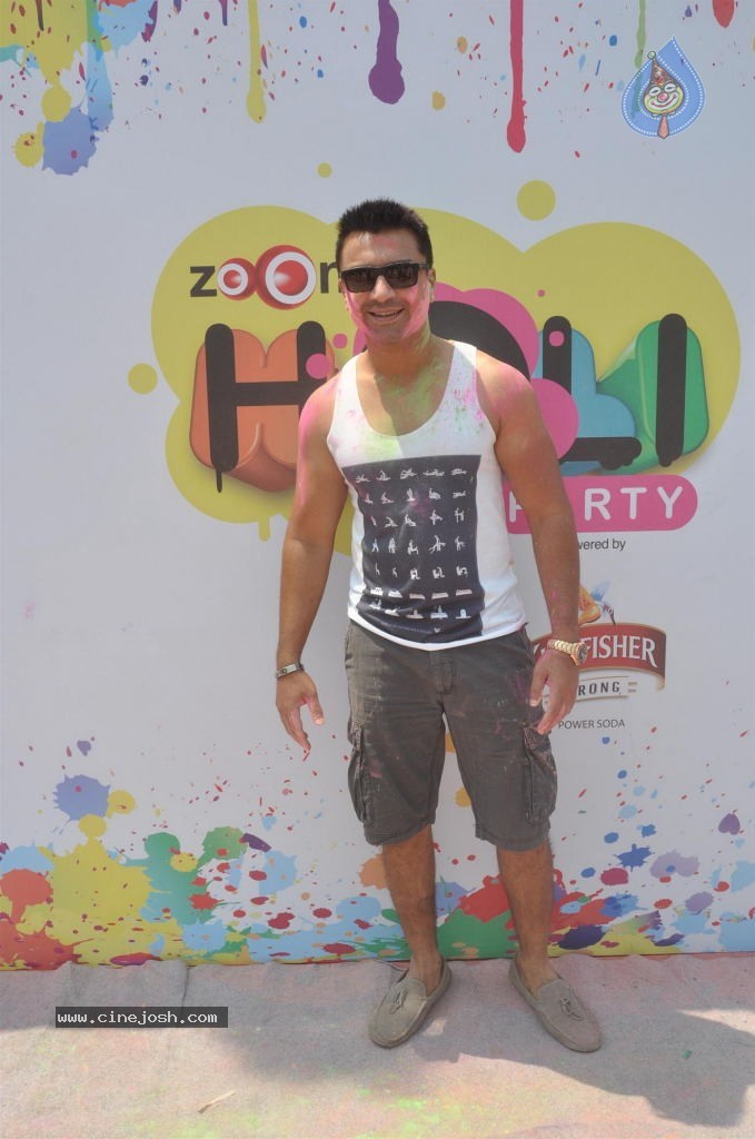 Bollywood Celebrities Celebrates Holi - 1 / 178 photos