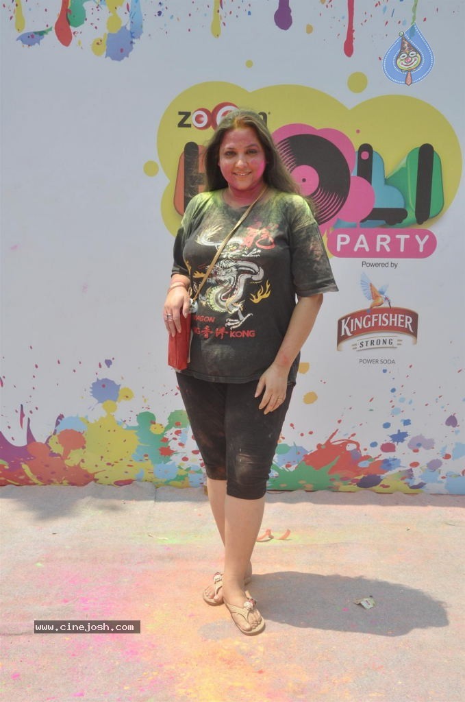 Bollywood Celebrities Celebrates Holi - 18 / 178 photos