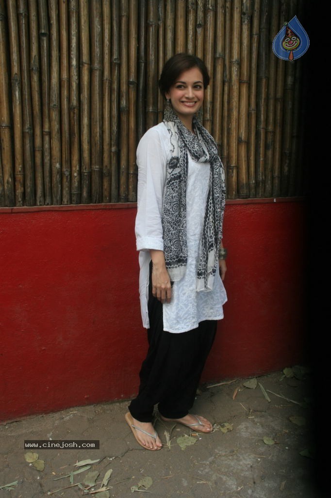 Bollywood Celebrities Celebrates Holi - 26 / 178 photos