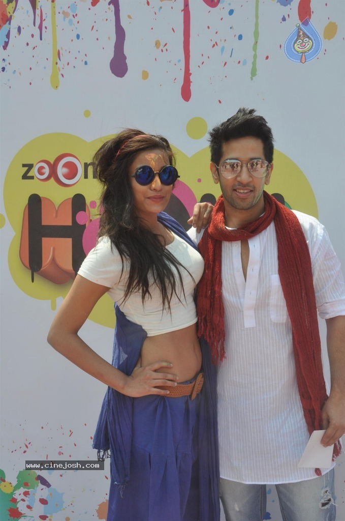 Bollywood Celebrities Celebrates Holi - 59 / 178 photos