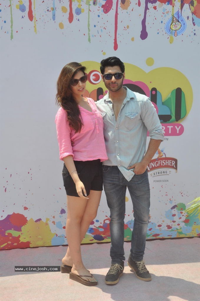 Bollywood Celebrities Celebrates Holi - 69 / 178 photos