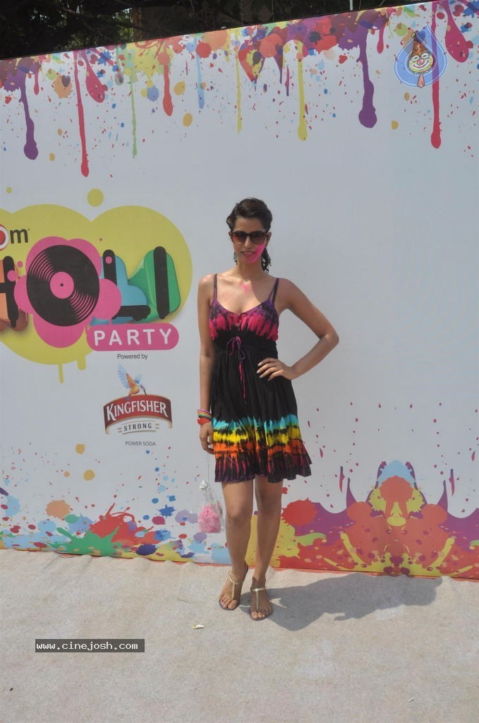 Bollywood Celebrities Celebrates Holi - 134 / 178 photos