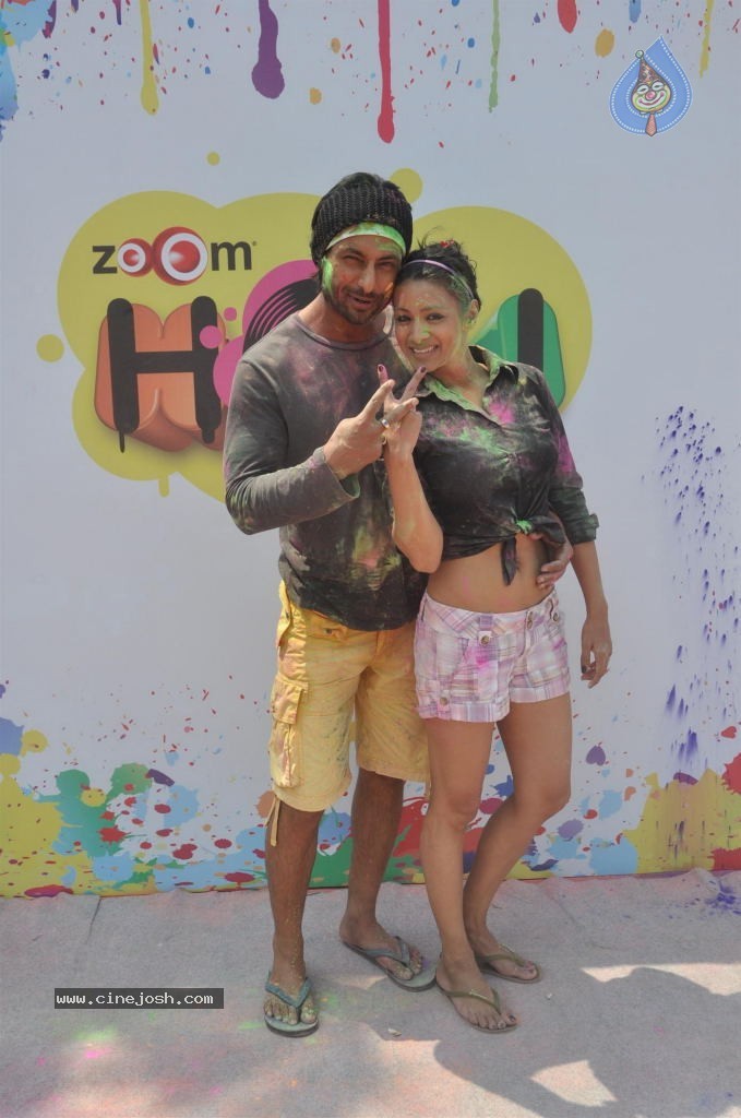 Bollywood Celebrities Celebrates Holi - 148 / 178 photos