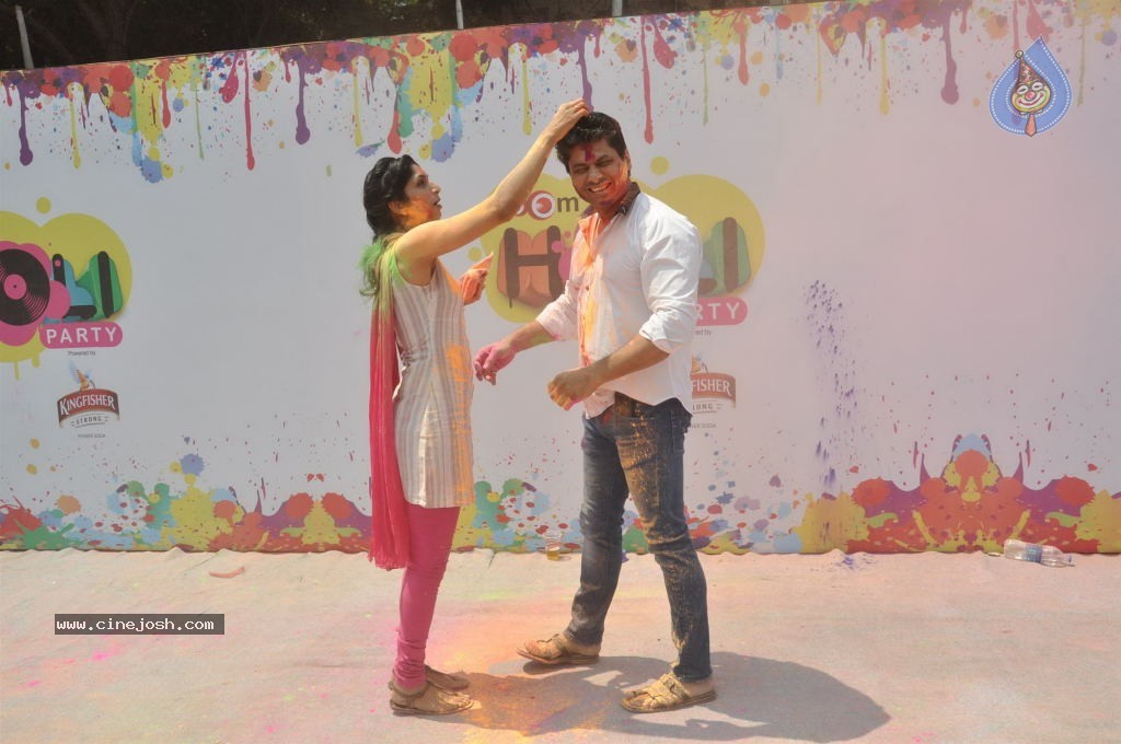 Bollywood Celebrities Celebrates Holi - 170 / 178 photos