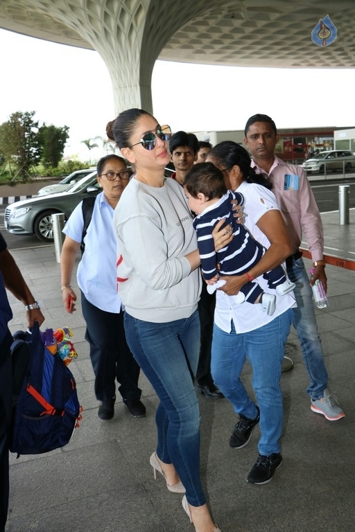 Bollywood Celebrities Spotted at Airport Photos - 20 / 27 photos