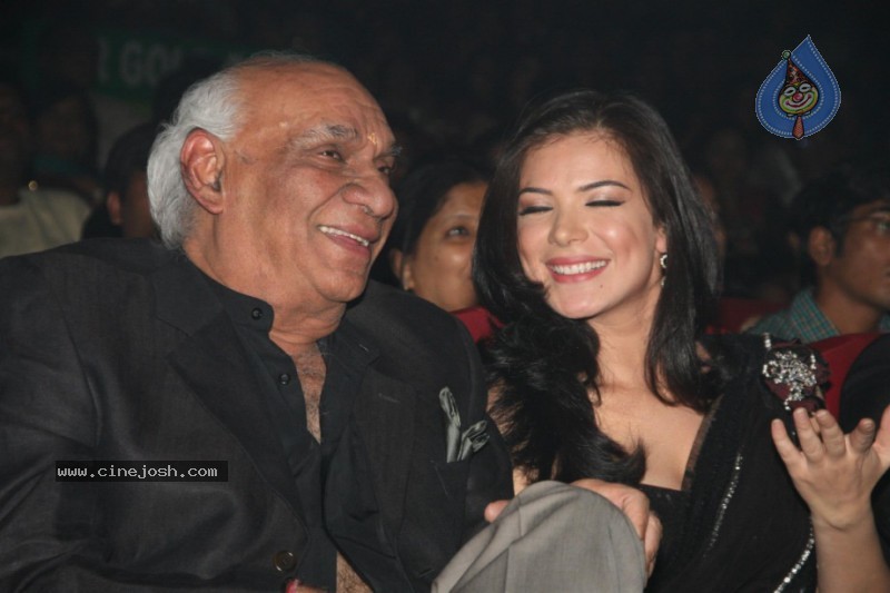 Bollywood Celebs At 16th Lions Gold Awards Function - 31 / 70 photos