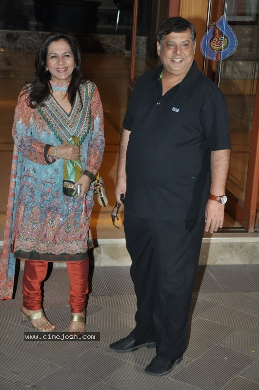 Bollywood Celebs at Sanjay Dutt's Wedding Anniversary Party - 22 / 42 photos