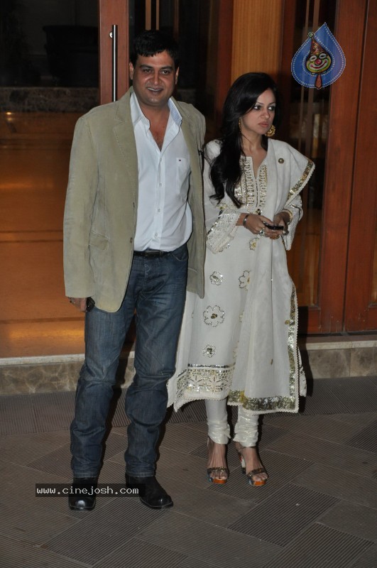 Bollywood Celebs at Sanjay Dutt's Wedding Anniversary Party - 33 / 42 photos