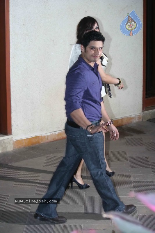 Bollywood Celebs at Sanjay Dutt's Wedding Anniversary Party - 34 / 42 photos