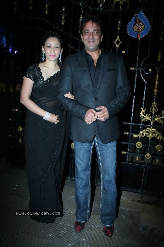 Bollywood Celebs at Sanjay Dutt's Wedding Anniversary Party - 37 / 42 photos