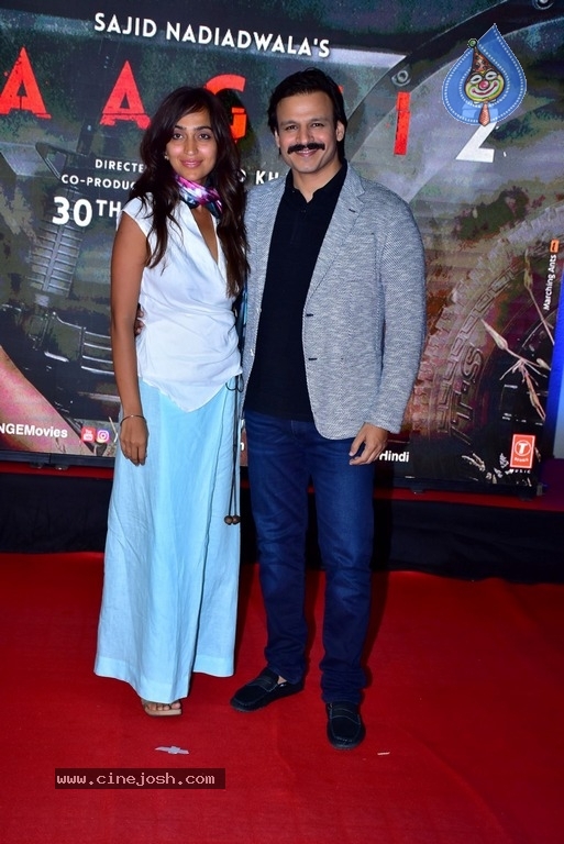 Bollywood Celebs At Special Screening Of Baaghi 2 - 3 / 38 photos