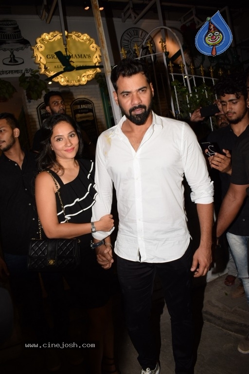 Bollywood Celebs At Success Football Party At Juhu - 6 / 15 photos