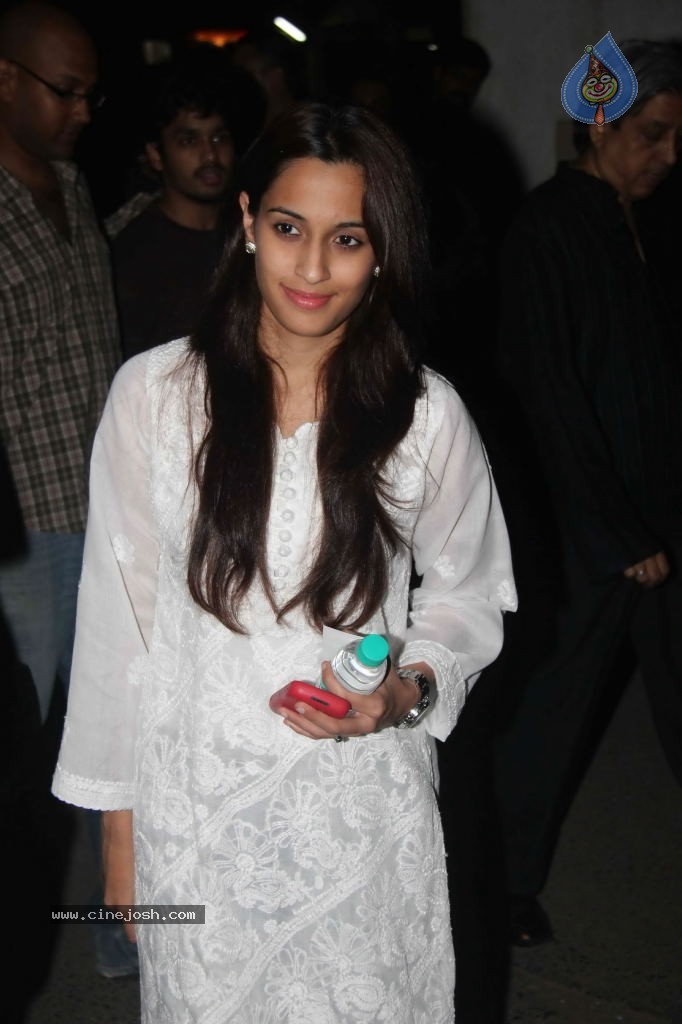 Bollywood Pays Tribute to Dev Anand - 48 / 69 photos