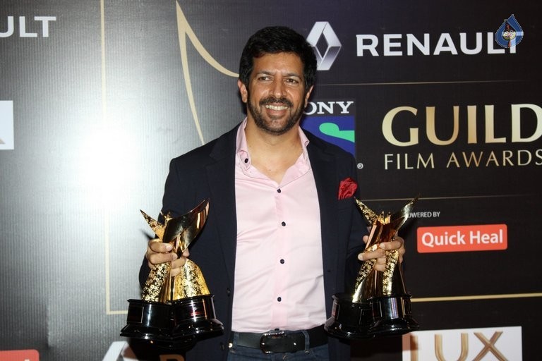 Bollywood Stars at Guild Film Awards 2015 - 11 / 42 photos