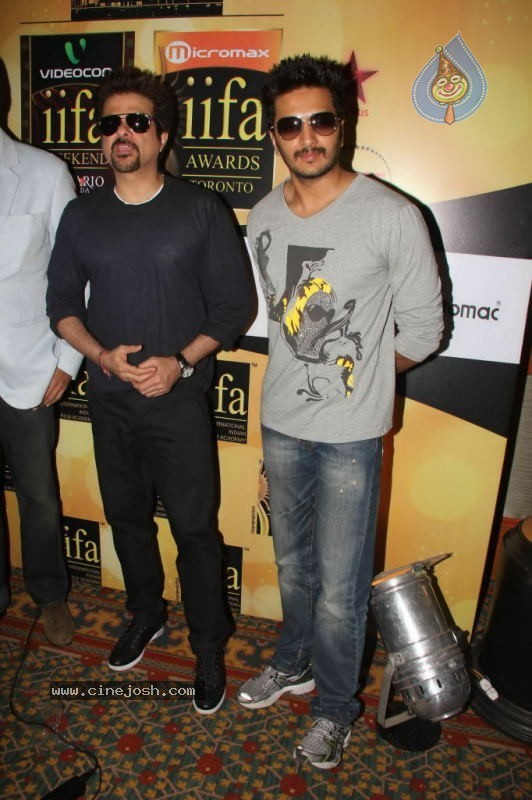 Bollywood Stars at IIFA Press Meet - 28 / 44 photos