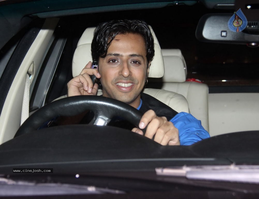 Bollywood Stars at Karan Johar Birthday Bash - 23 / 72 photos